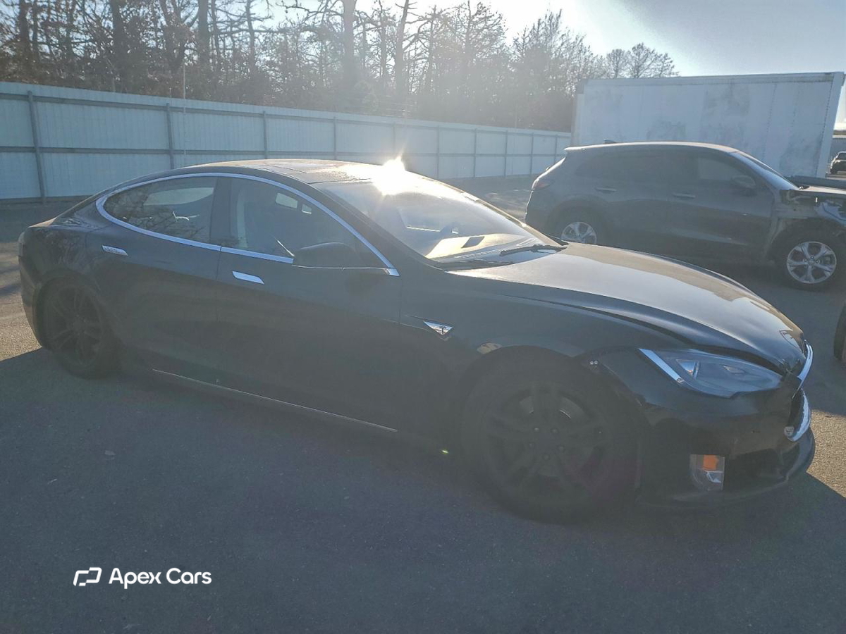 Tesla Model S 2014