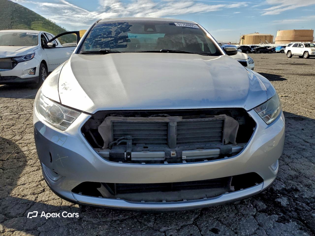 Ford Taurus 2017