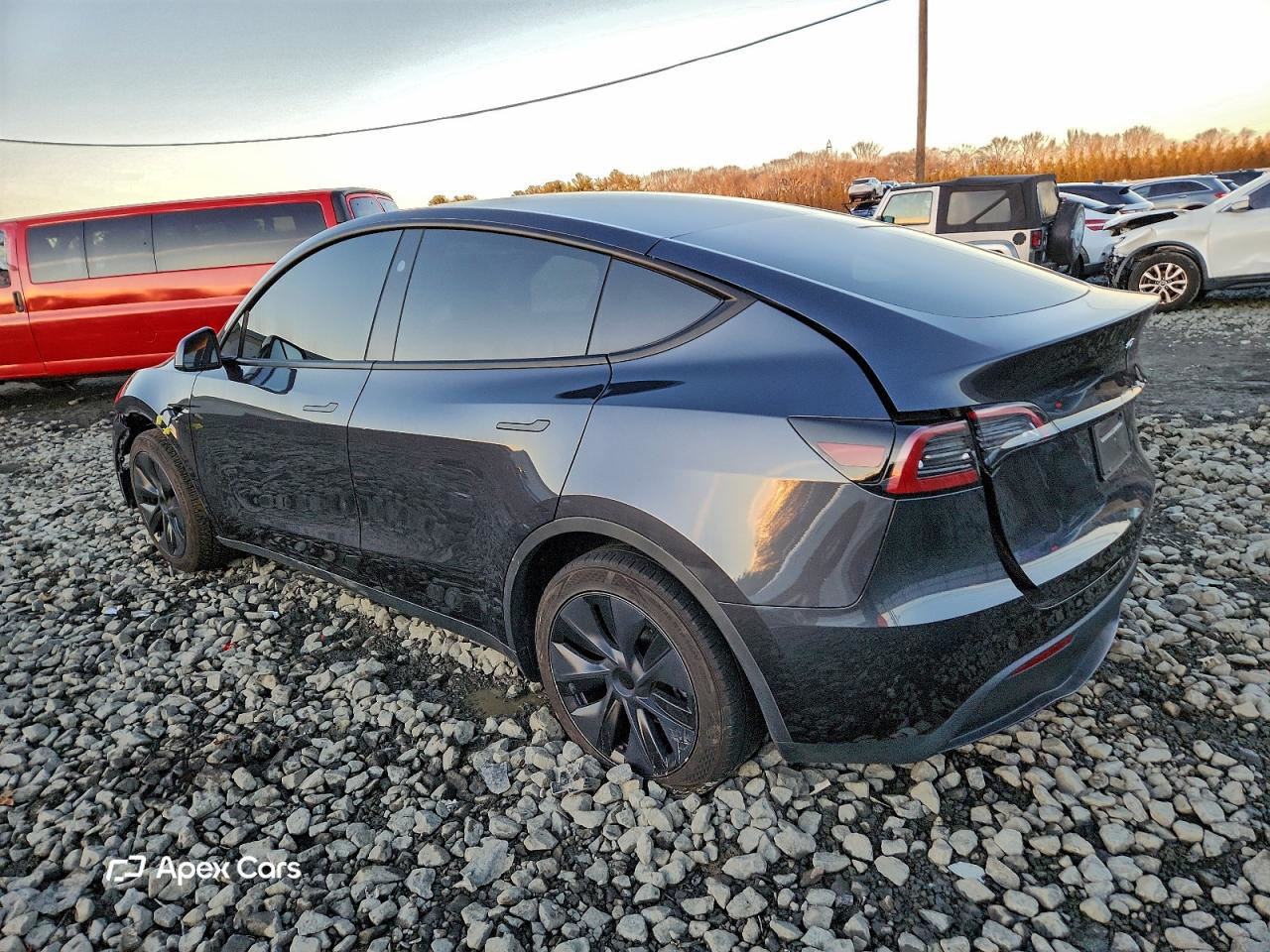 Tesla Model Y 2024