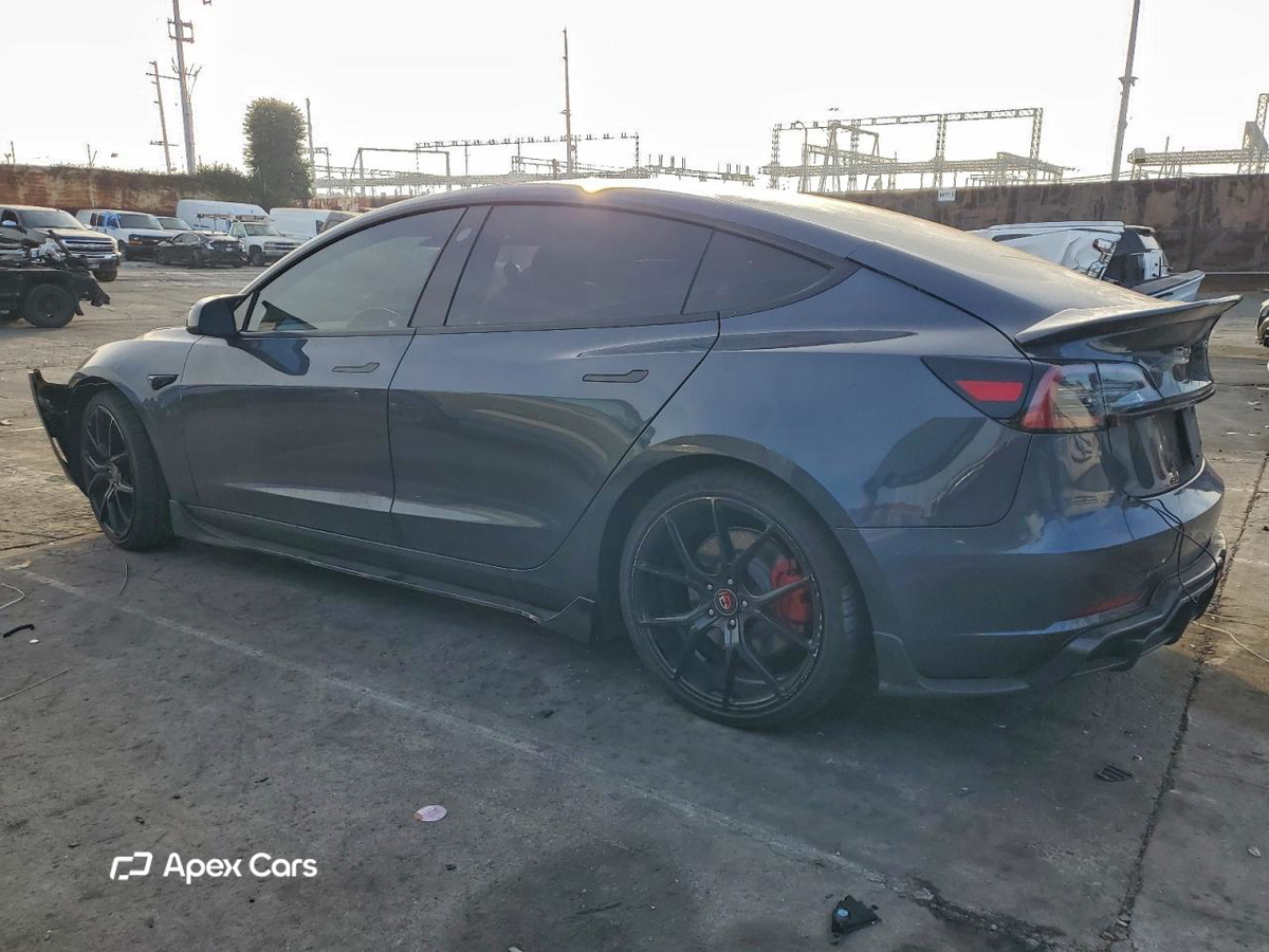 Tesla Model 3 2022