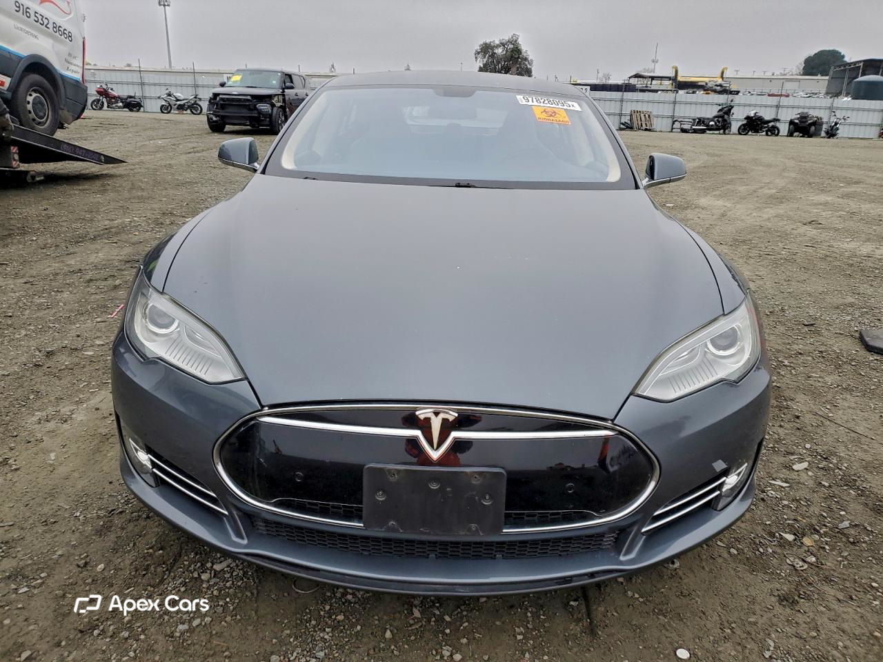Tesla Model S 2013