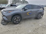 Toyota Highlander 2021