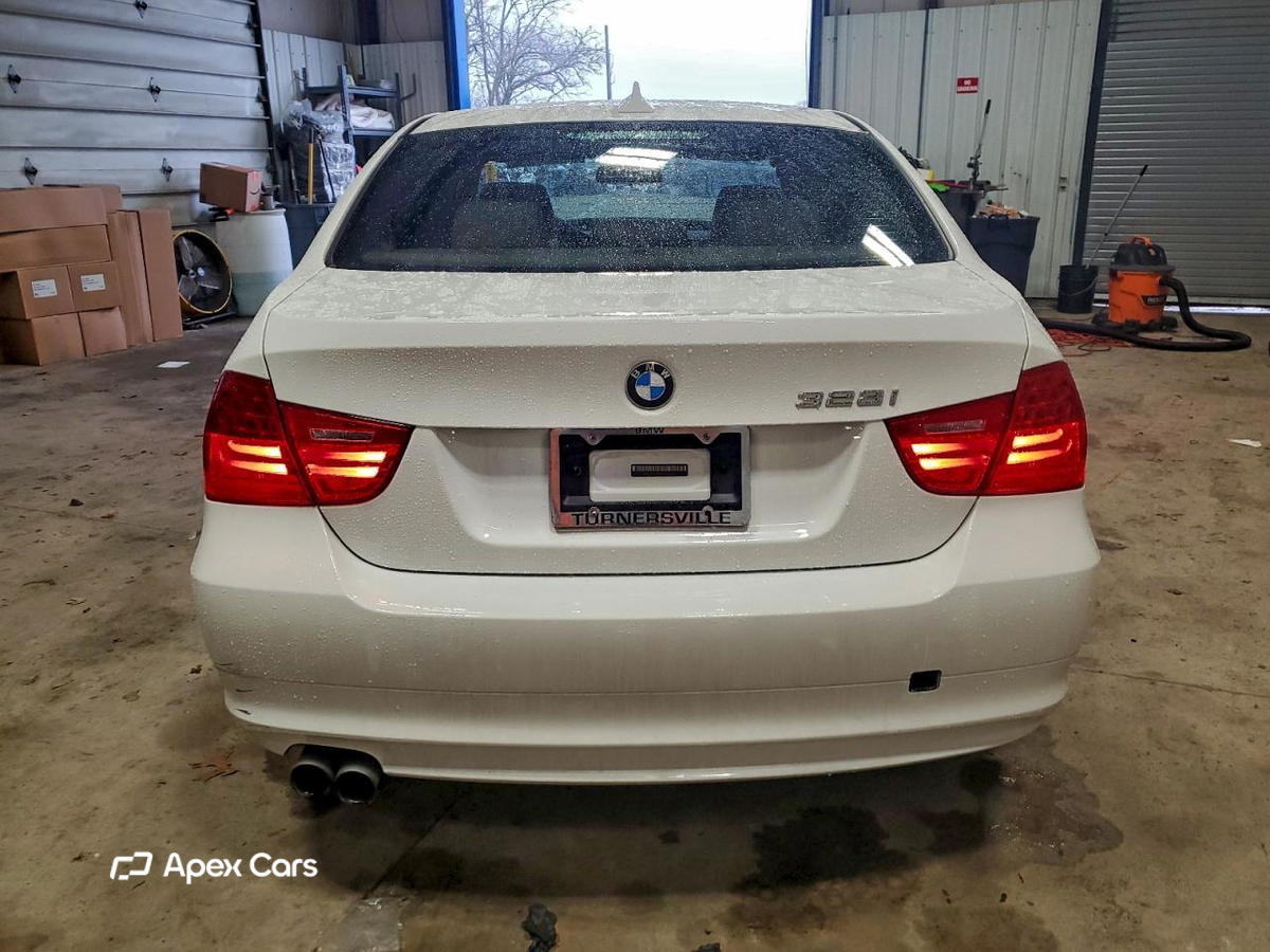 BMW Series 3 2011