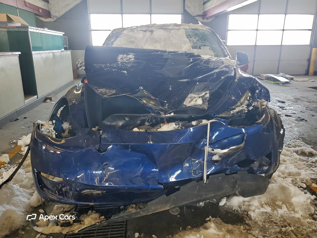 Tesla Model Y 2025