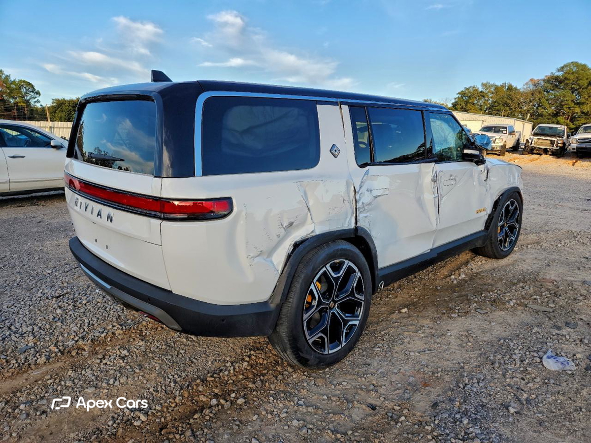 Rivian R1S 2023