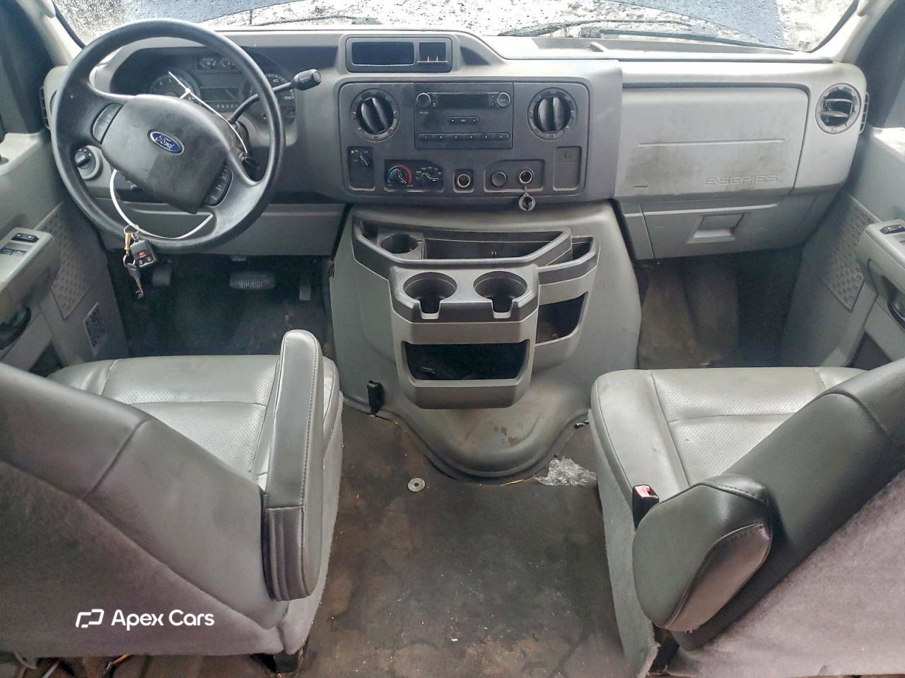 Ford Econoline 2010