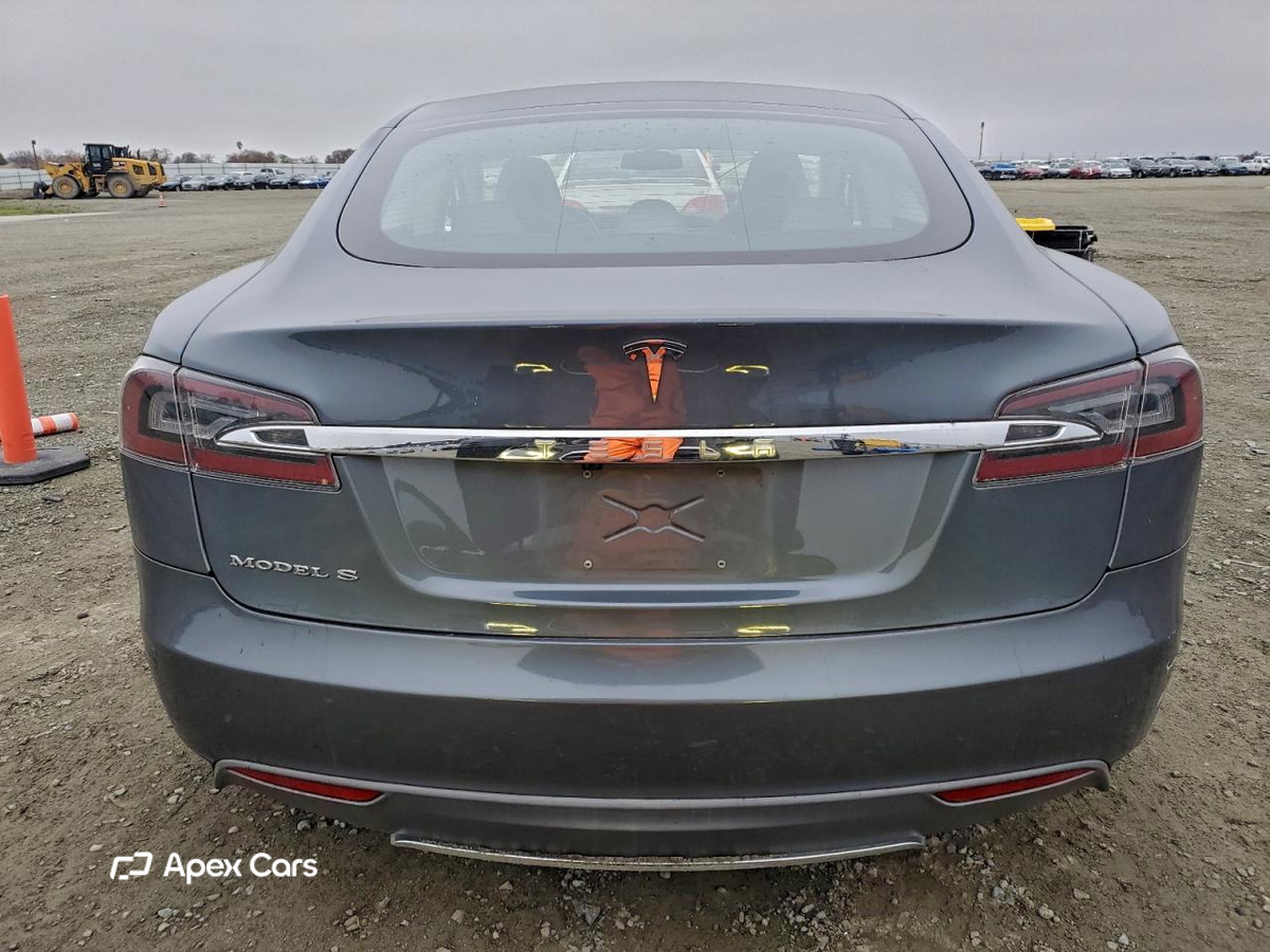 Tesla Model S 2013