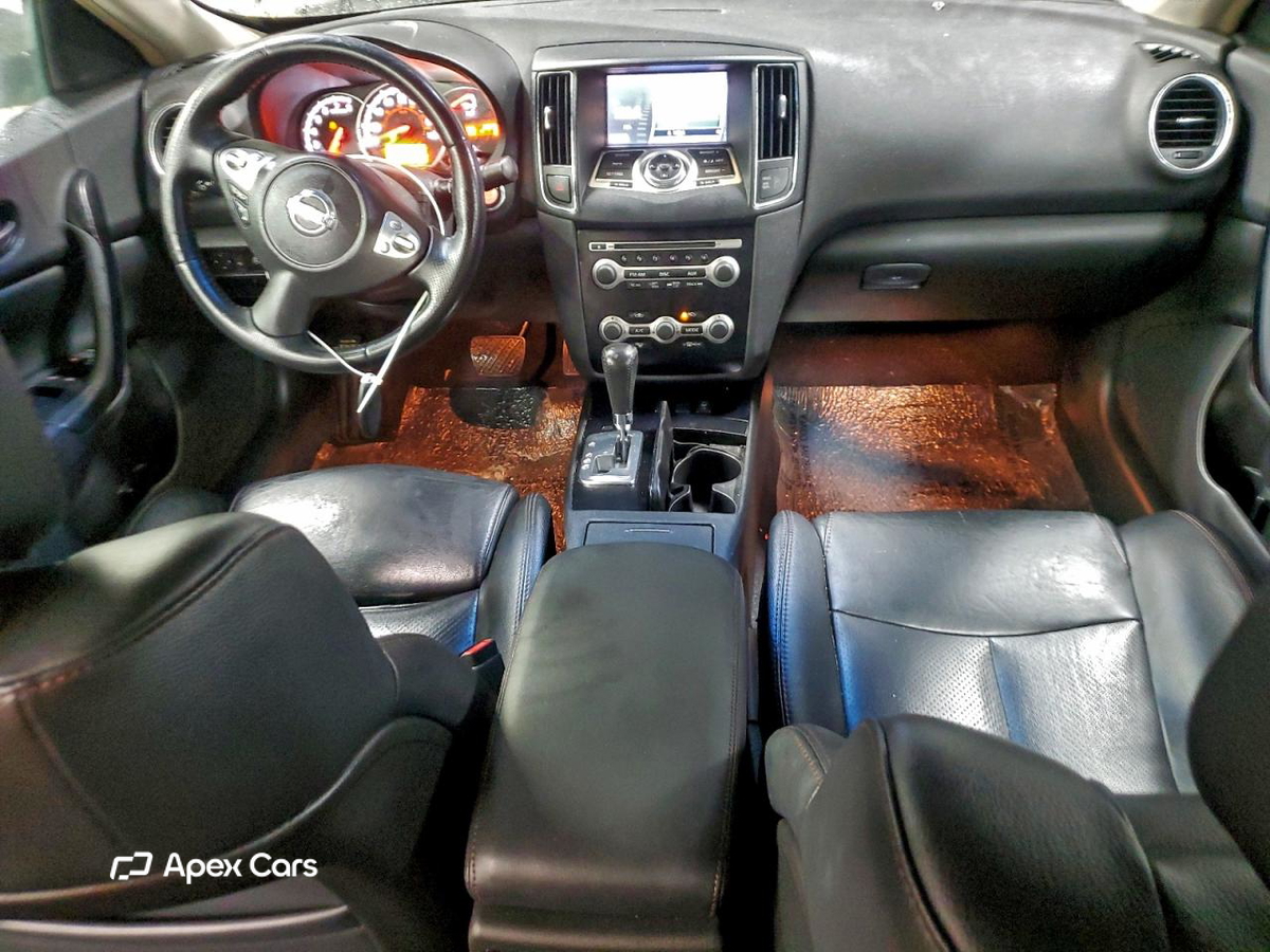 Nissan Maxima 2011