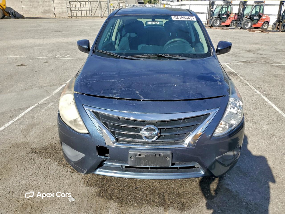 Nissan Versa 2016