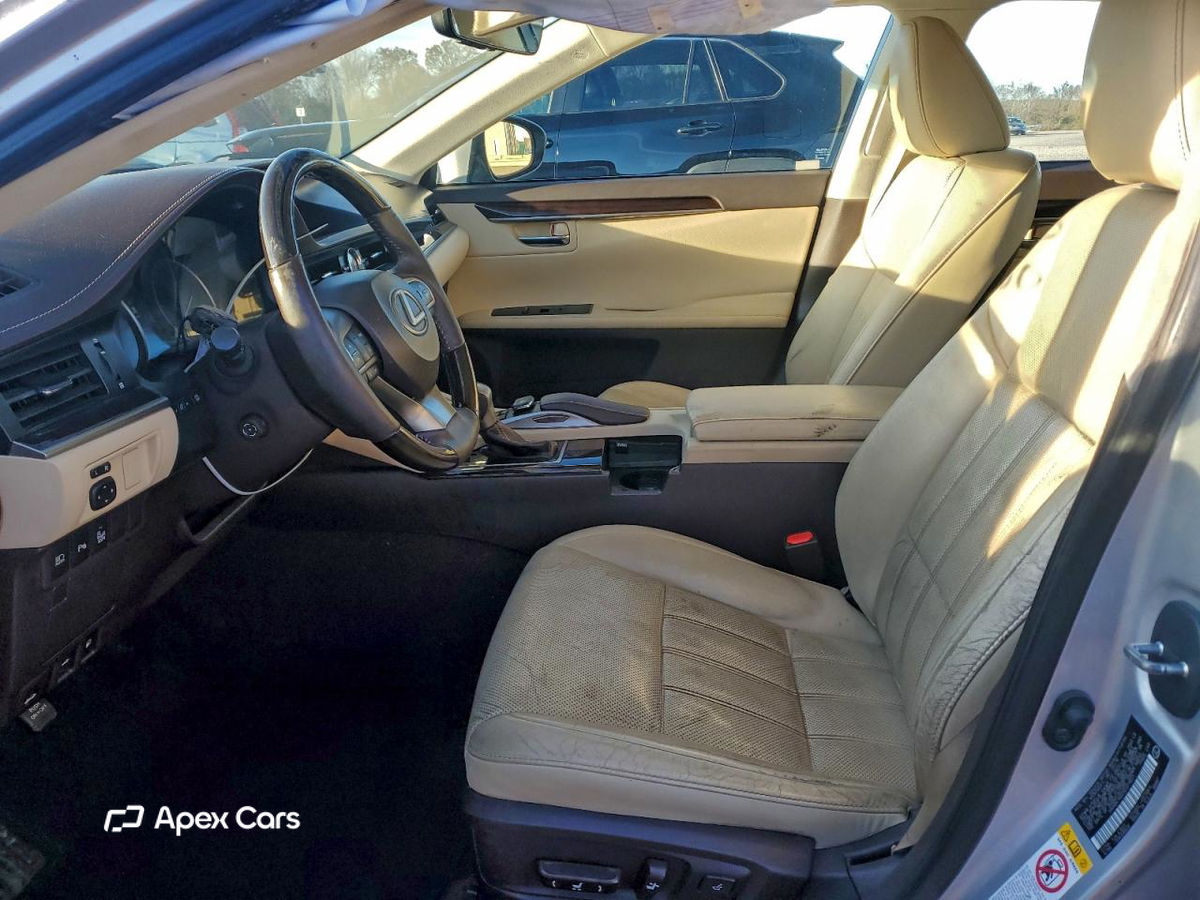 Lexus ES 2016