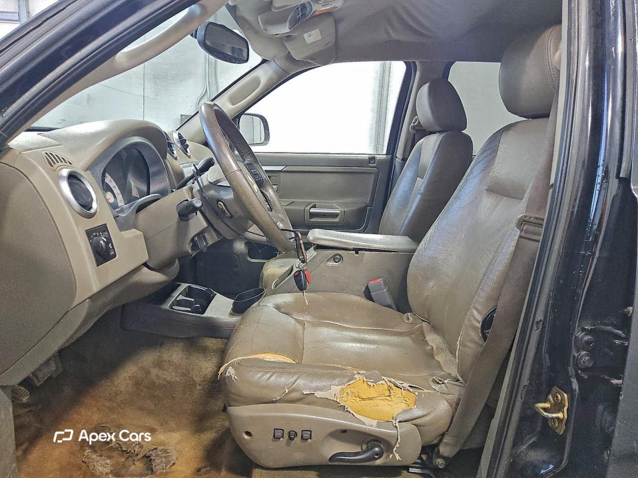 Mitsubishi Raider 2006