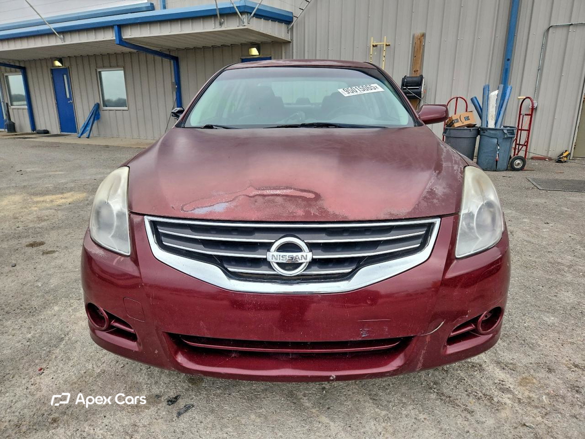 Nissan Altima 2012