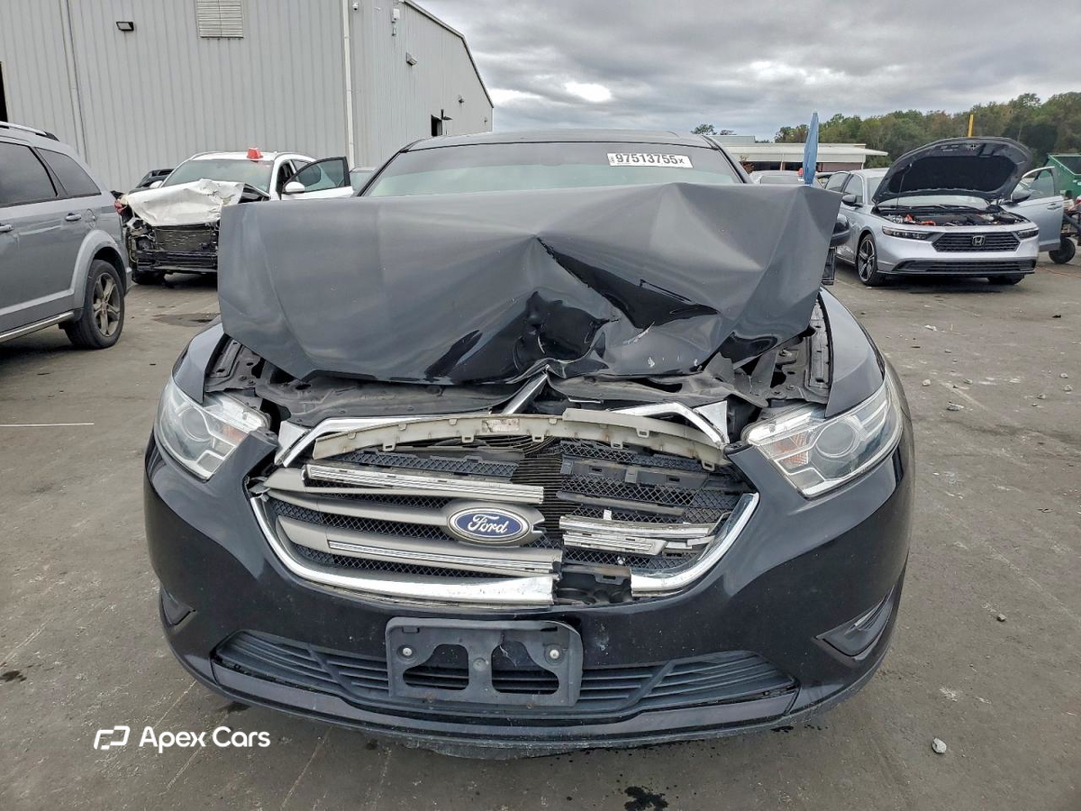 Ford Taurus 2016