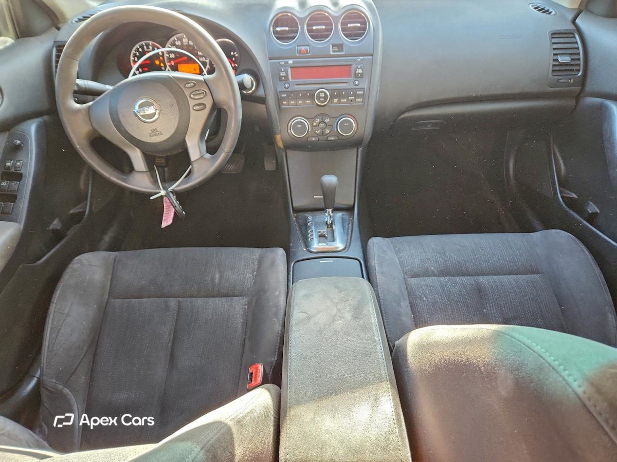 Nissan Altima 2012