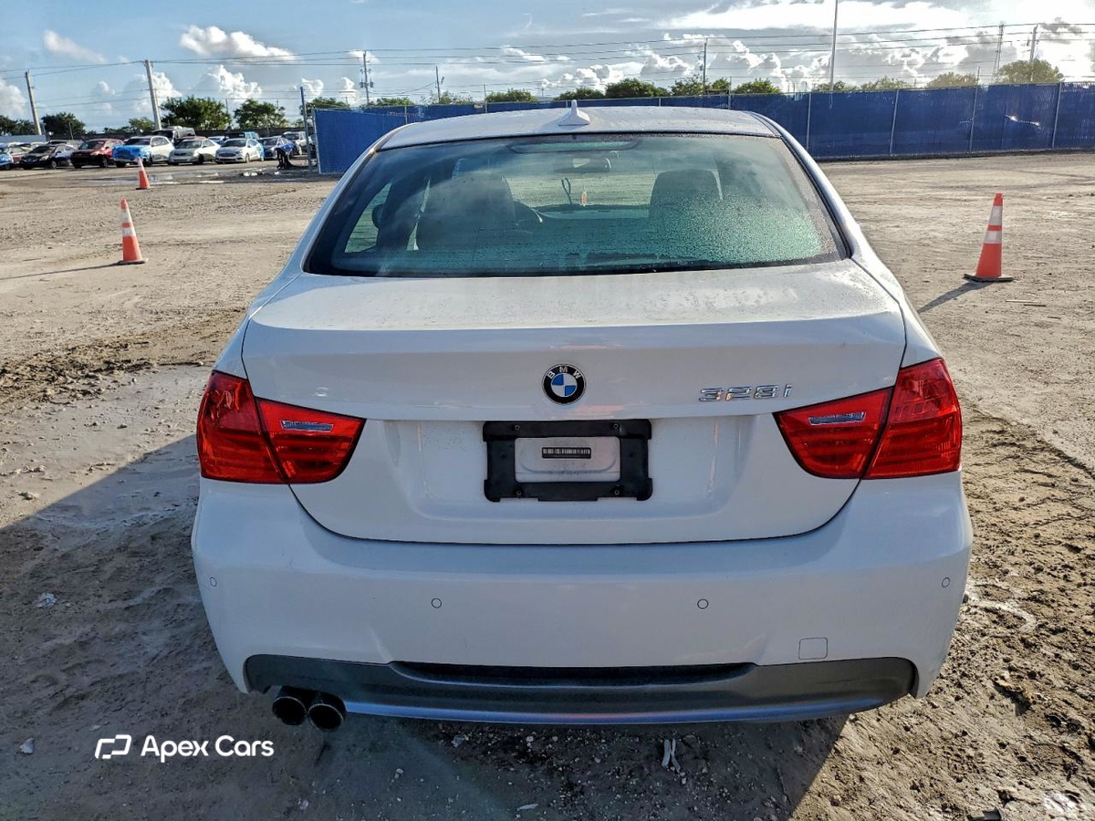 BMW Series 3 2011