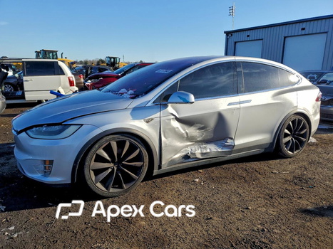 Tesla Model X 2016 - Image 1 of 13