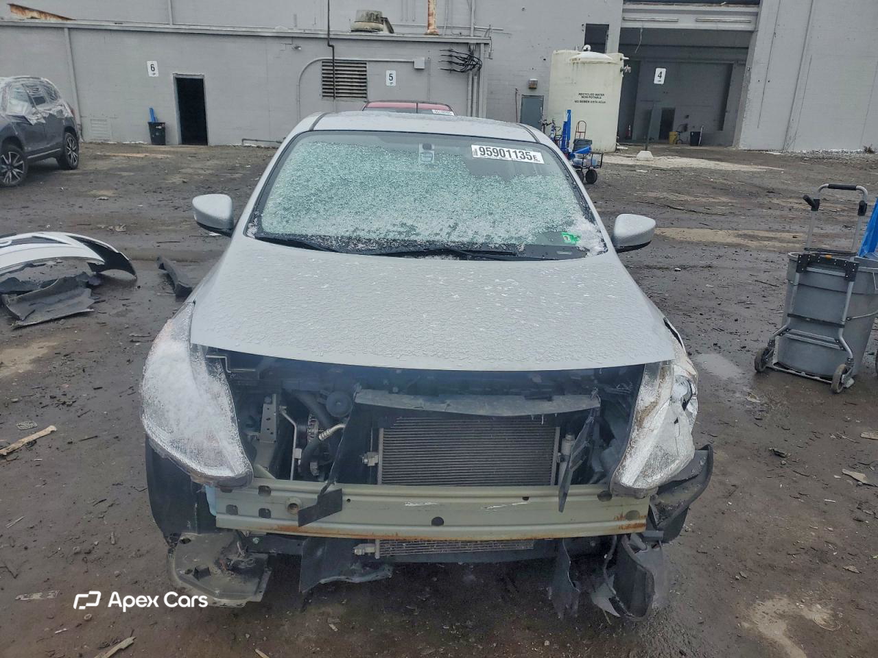 Nissan Versa 2015