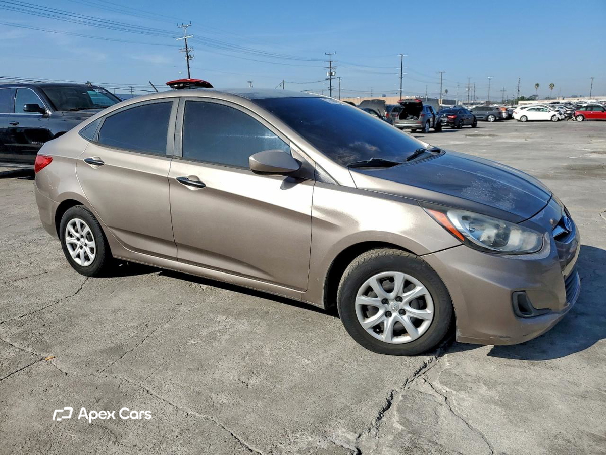 Hyundai Accent 2012