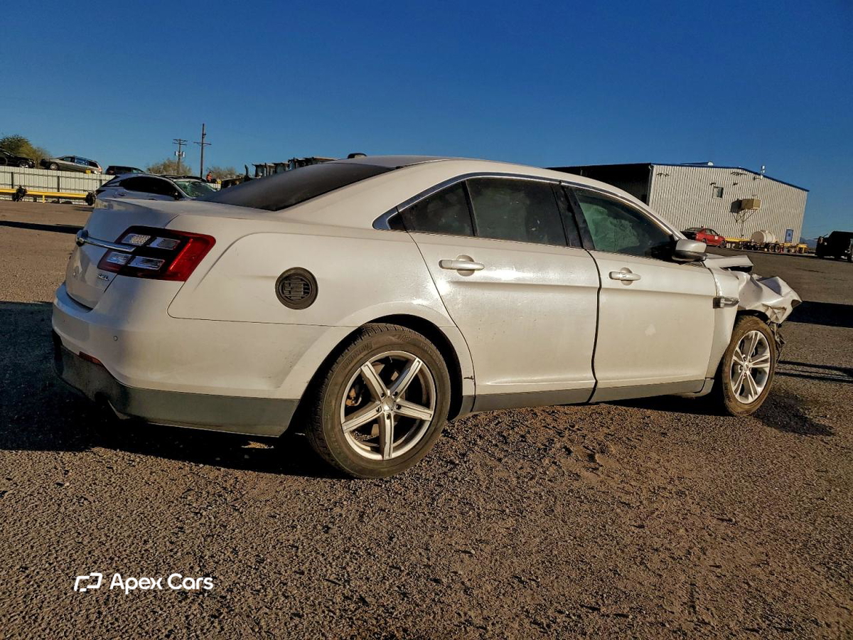 Ford Taurus 2015