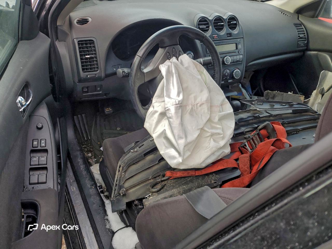 Nissan Altima 2010