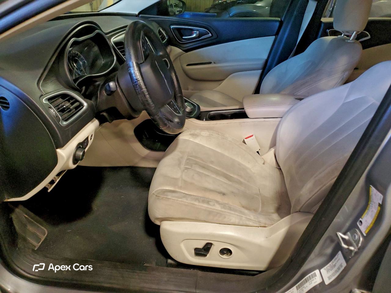 Chrysler 200 2015
