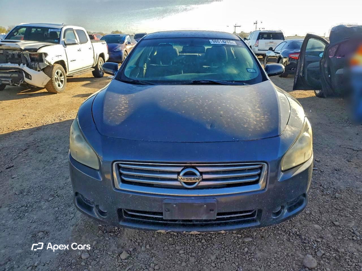 Nissan Maxima 2012