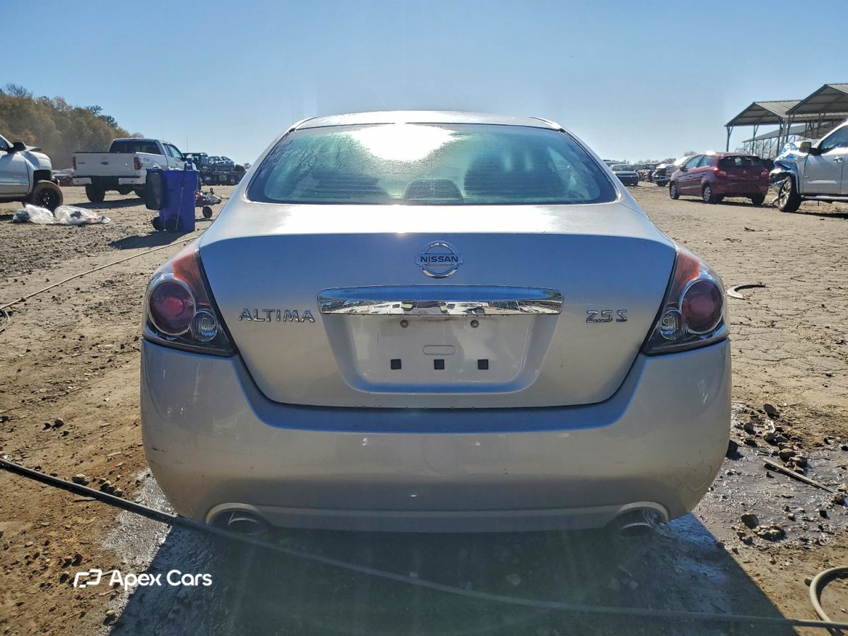 Nissan Altima 2011
