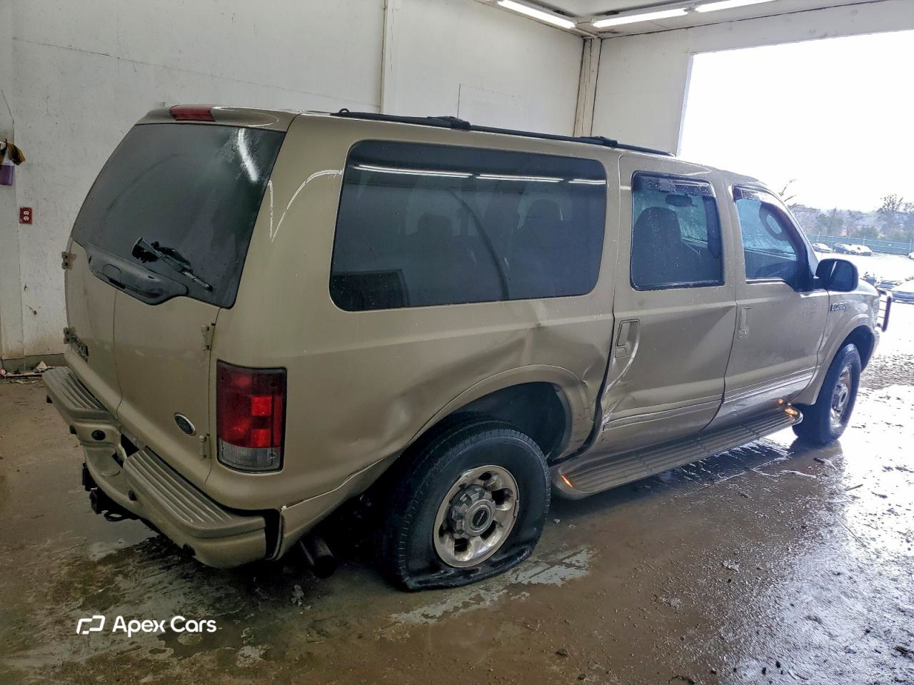 Ford Excursion 2004