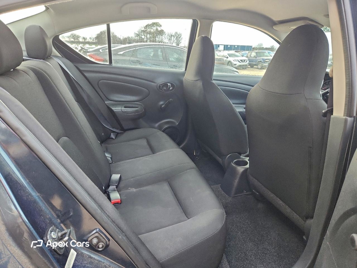 Nissan Versa 2016