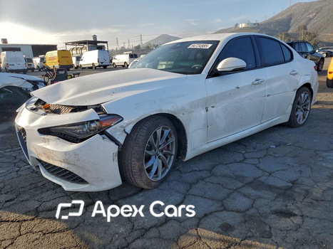 Alfa Romeo Giulia 2022 - Image 1 of 13