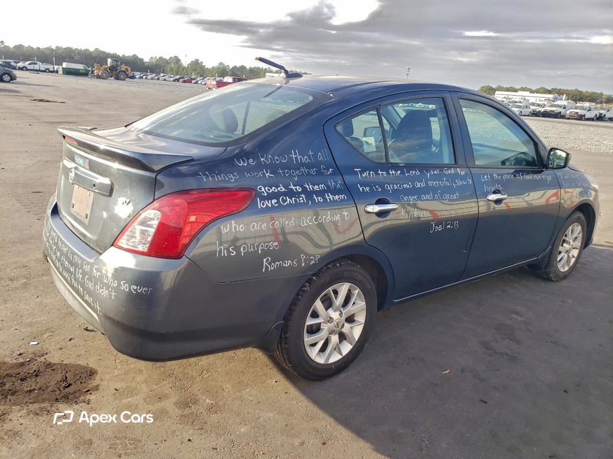 Nissan Versa 2017