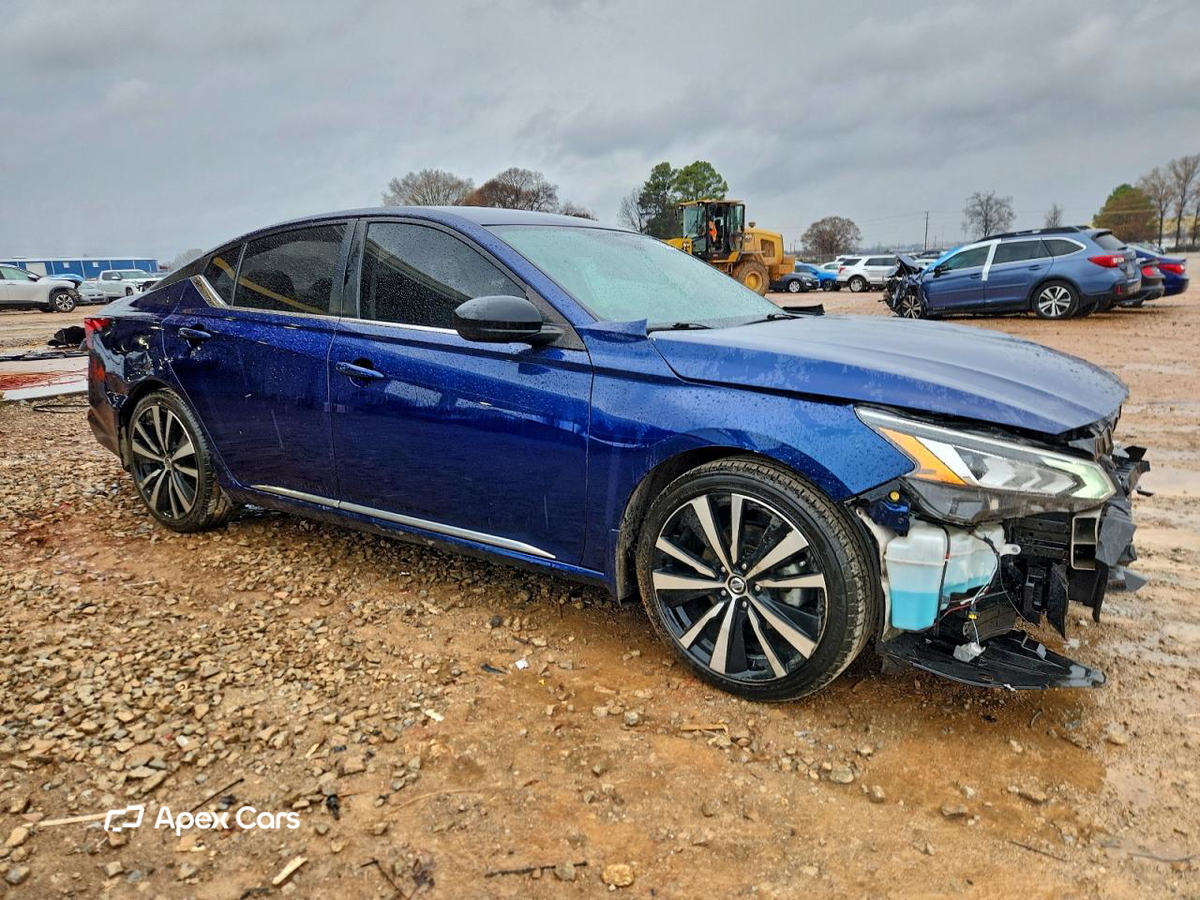 Nissan Altima 2020