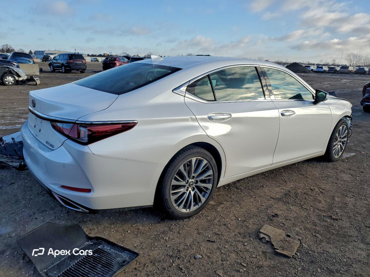 Lexus ES 2020
