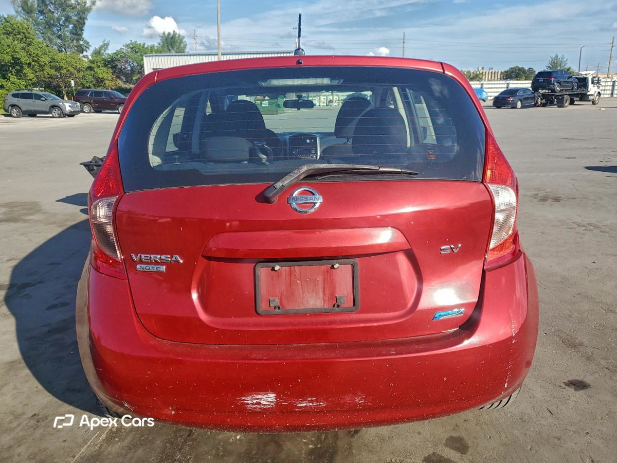 Nissan Versa 2015