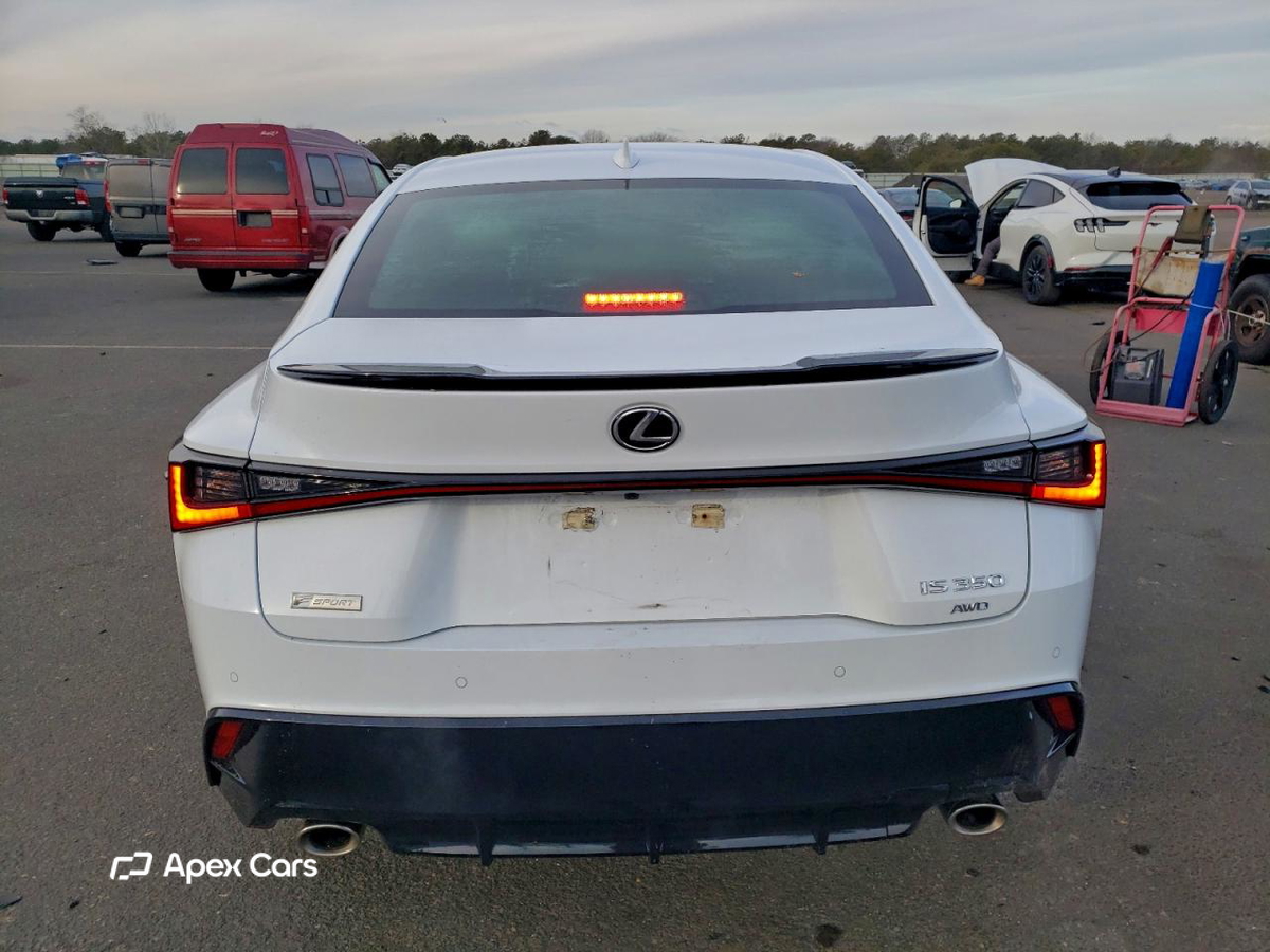Lexus IS 2021