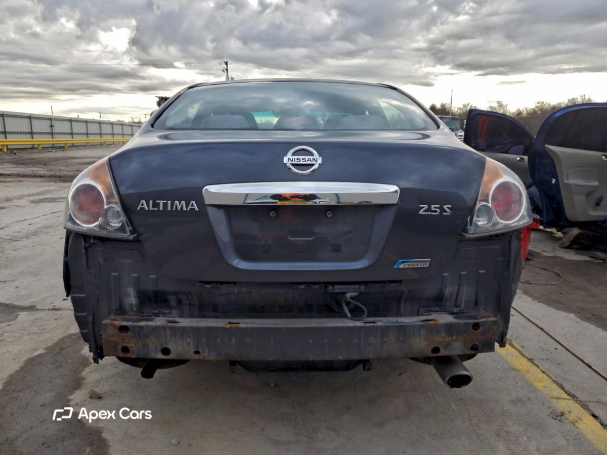 Nissan Altima 2012