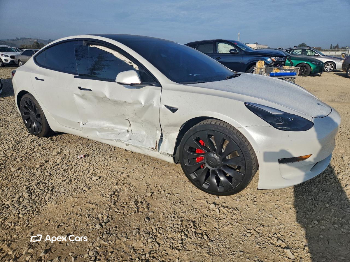 Tesla Model 3 2022
