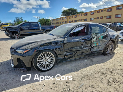 Lexus IS 2023 - Image 1 of 13