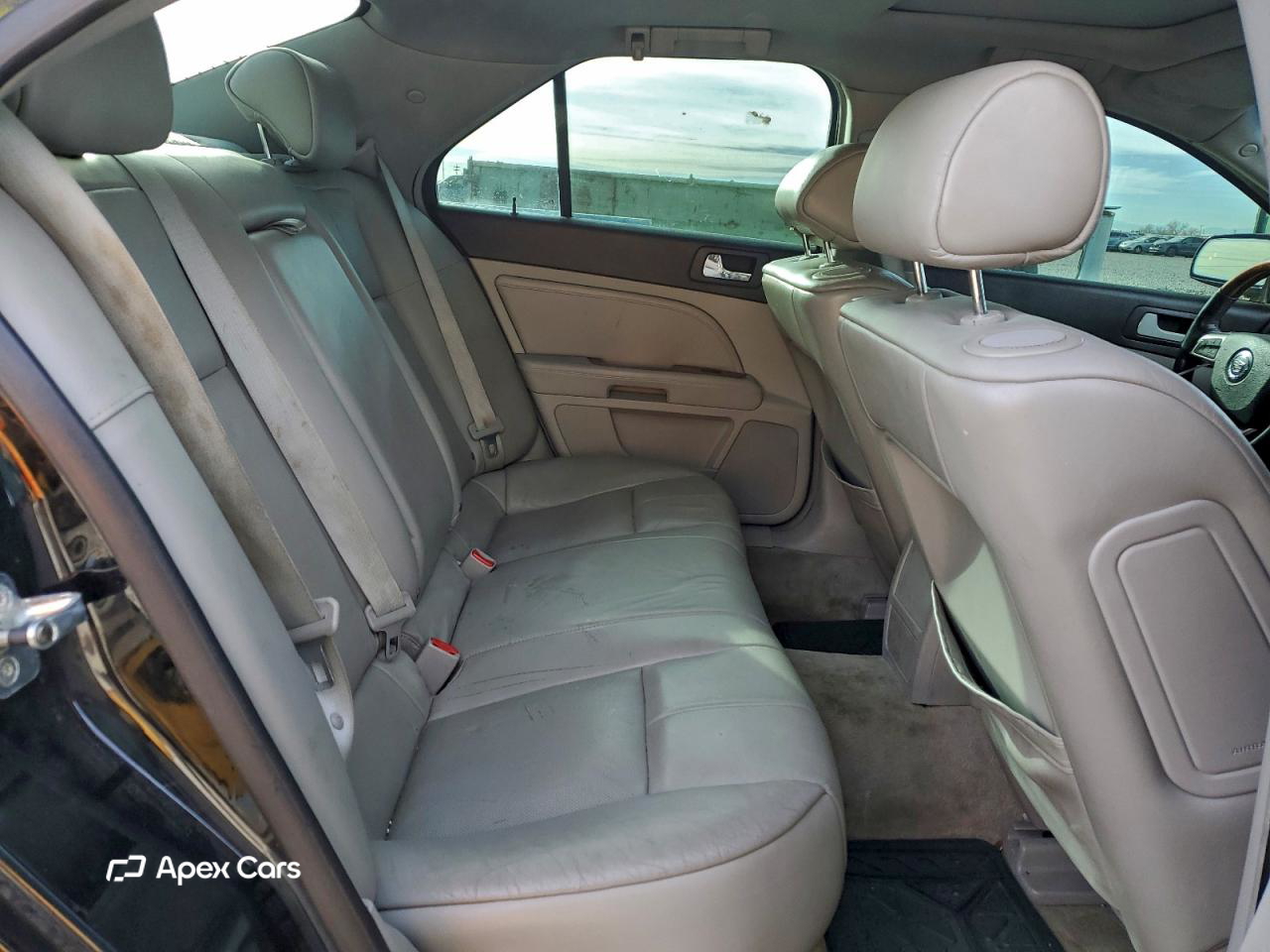 Cadillac STS 2009