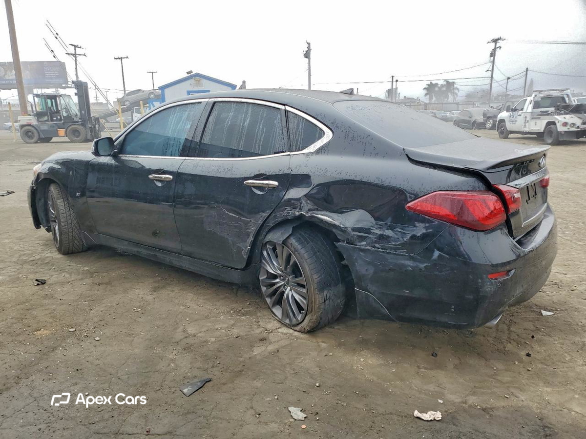 Infiniti Q70 2017