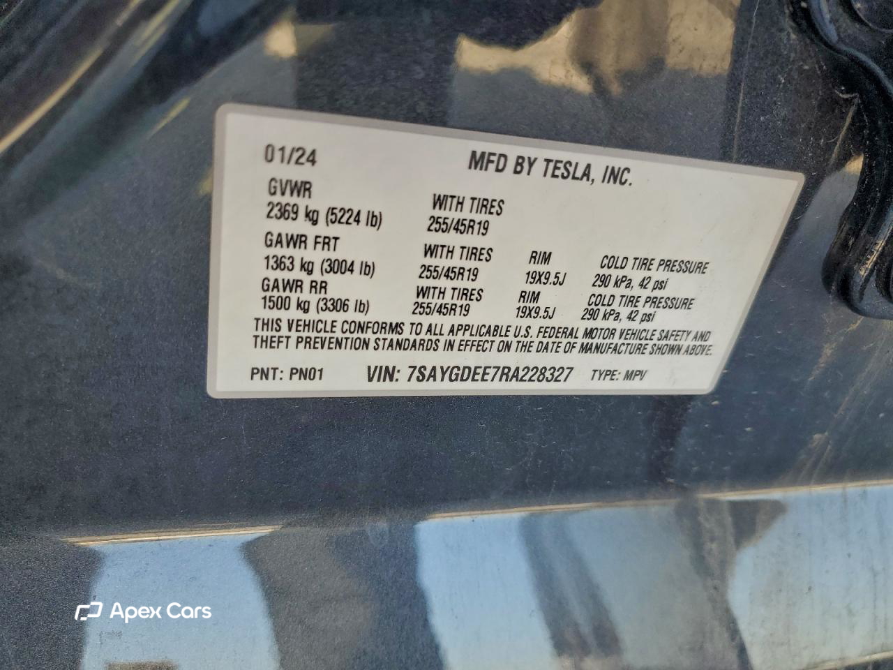 Tesla Model Y 2024