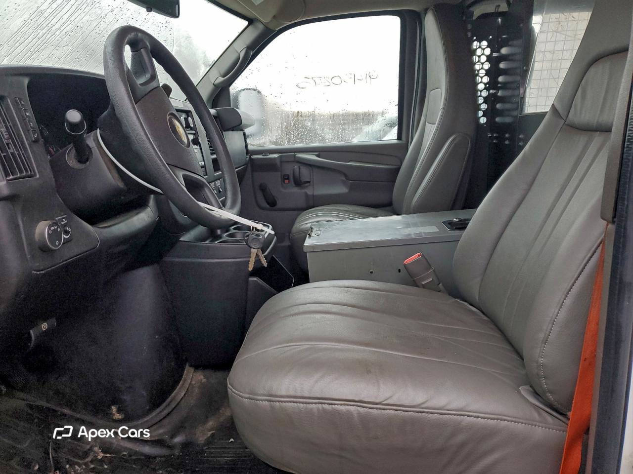 Chevrolet Express 2013