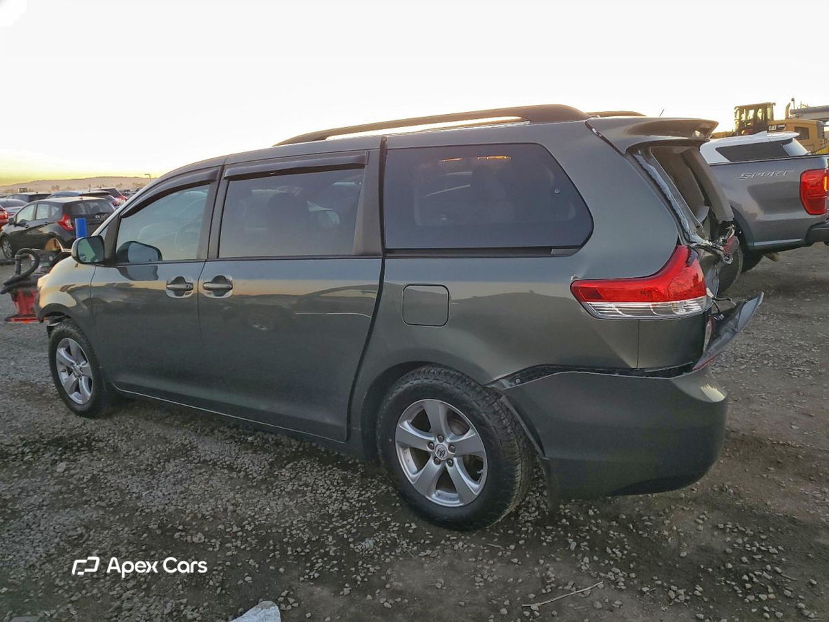 Toyota Sienna 2012