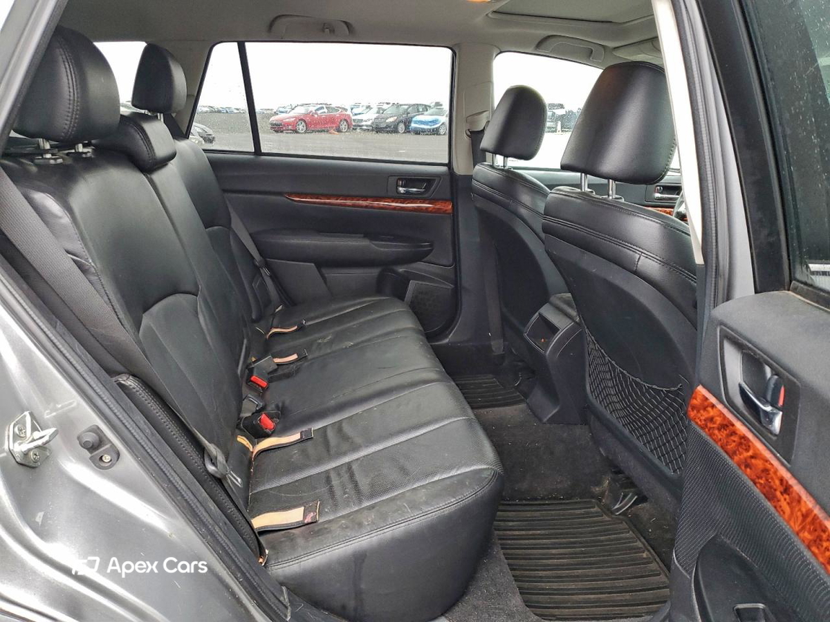 Subaru Outback 2011