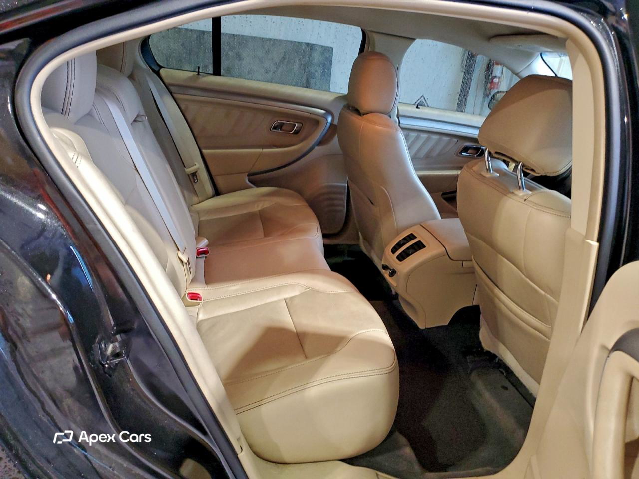 Ford Taurus 2015