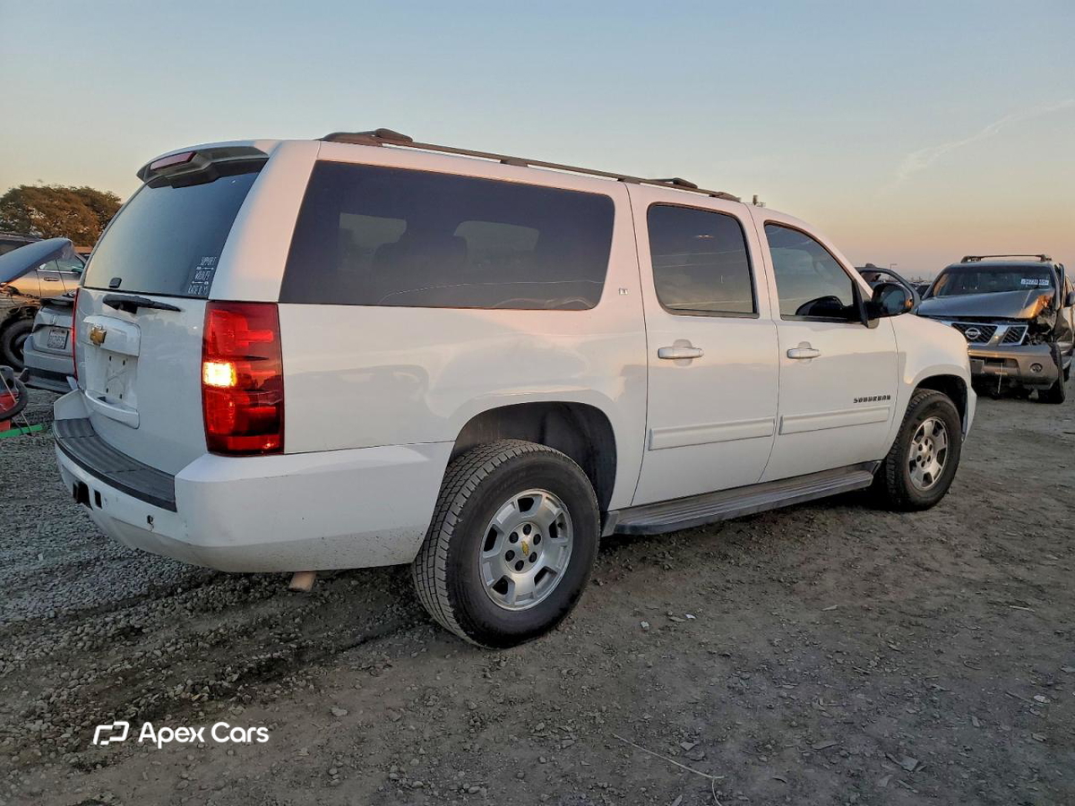 Chevrolet Suburban 2013