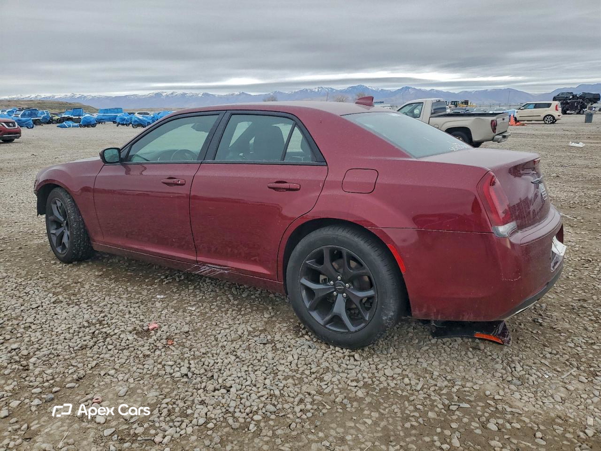 Chrysler 300 2021