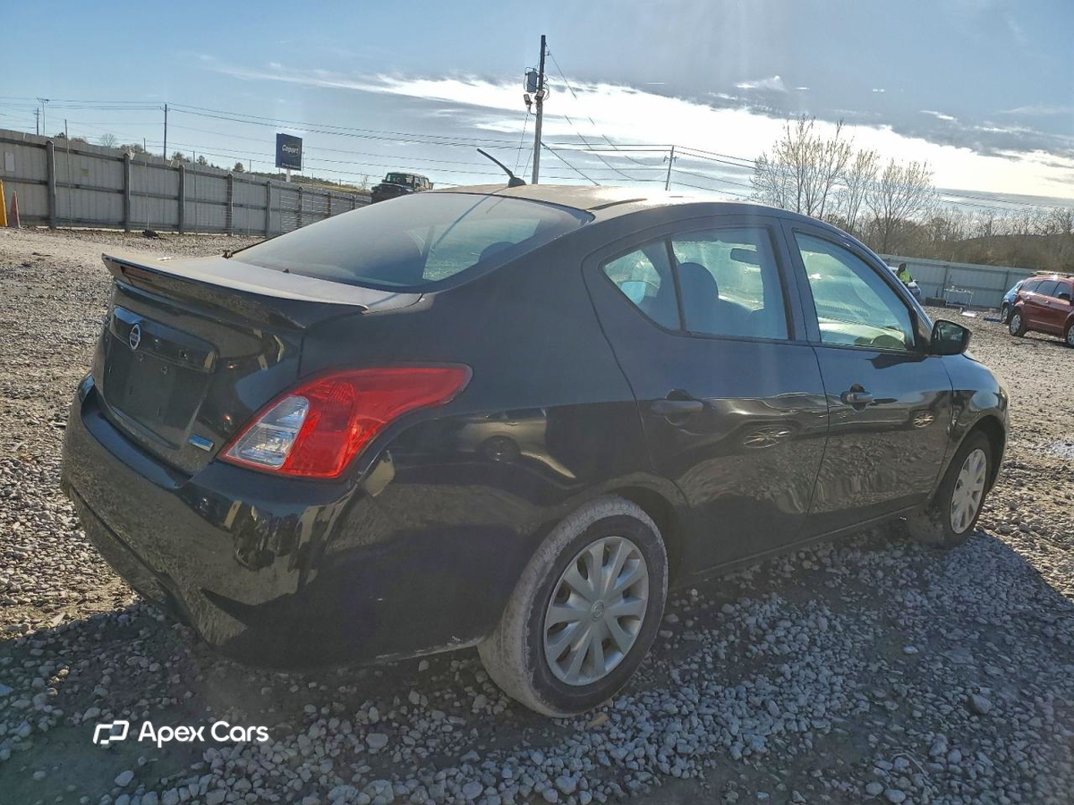 Nissan Versa 2016
