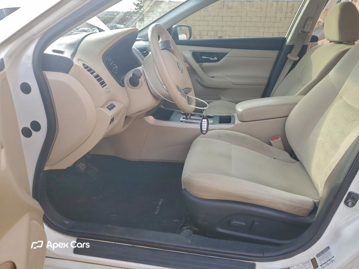 Nissan Altima 2015