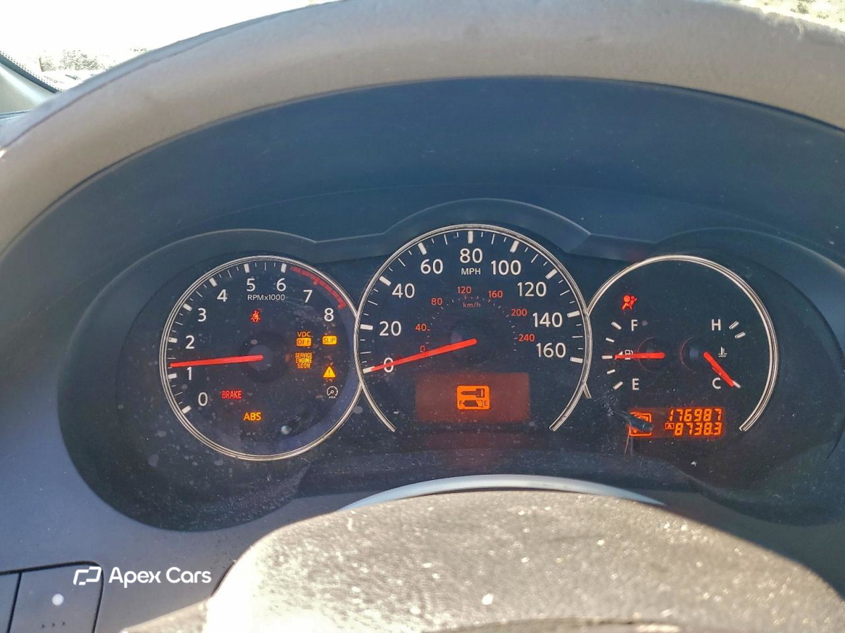 Nissan Altima 2010